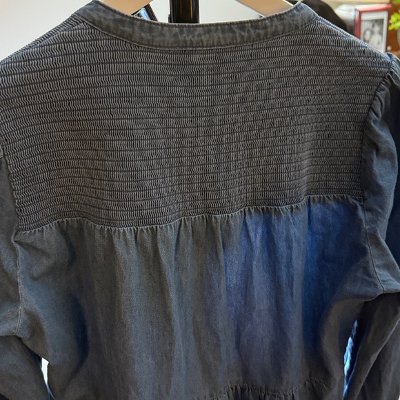 Boden Size 8 Cecily Light Denim Midi Dress.
New with tags. - Picture 4 of 6